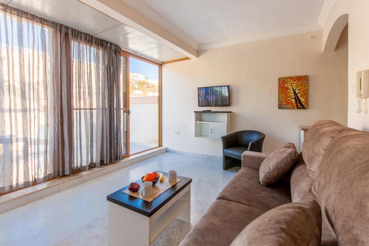 Pool And Sea Merill Apartments - Happy Rentals Mellieħa Dış mekan fotoğraf